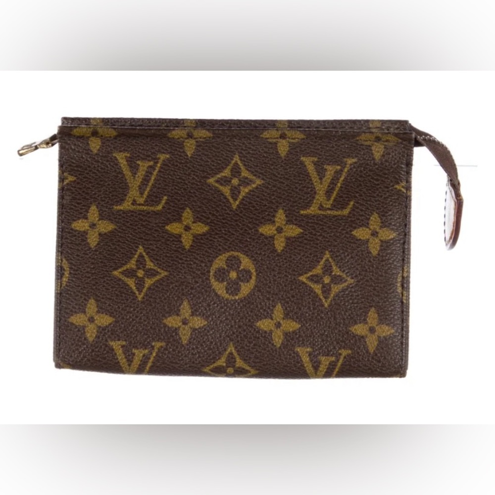 COPY - LOUIS VUITTON
Vintage Monogram Toiletry Pouch